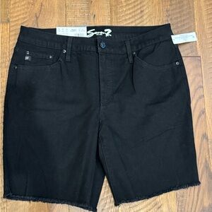 Seven7 Women’s Relaxed Bermuda Shorts – Size 10